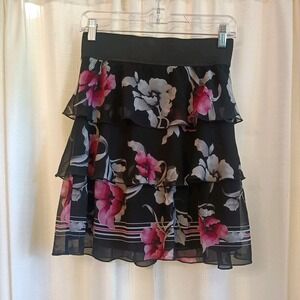 White House Black Market Women's XXS Black‎ Pink Floral Tiered A Line Skirt